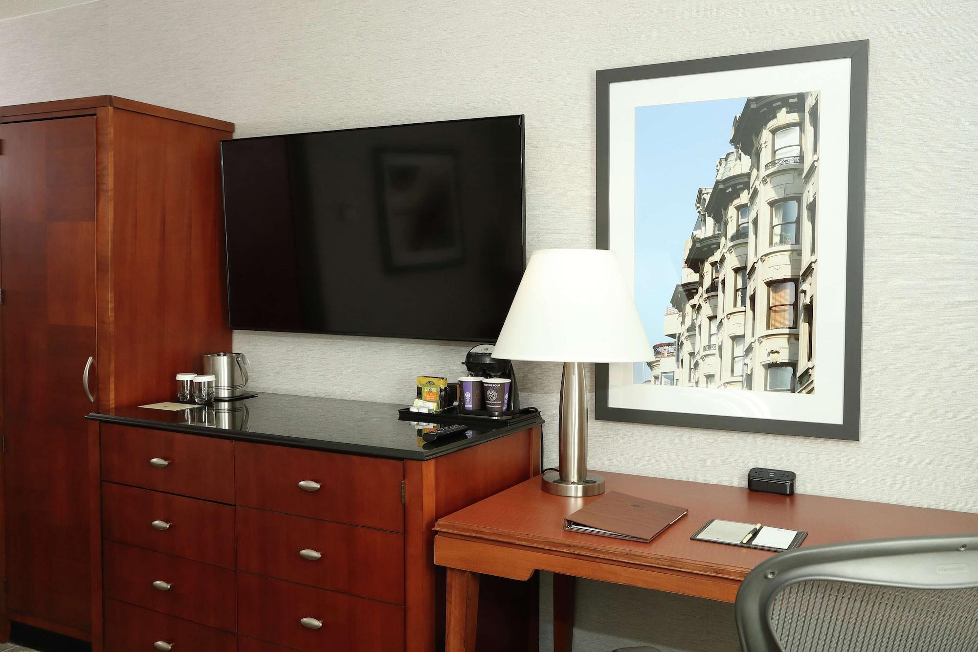 Doubletree By Hilton Boston/Westborough Hotel Exterior photo