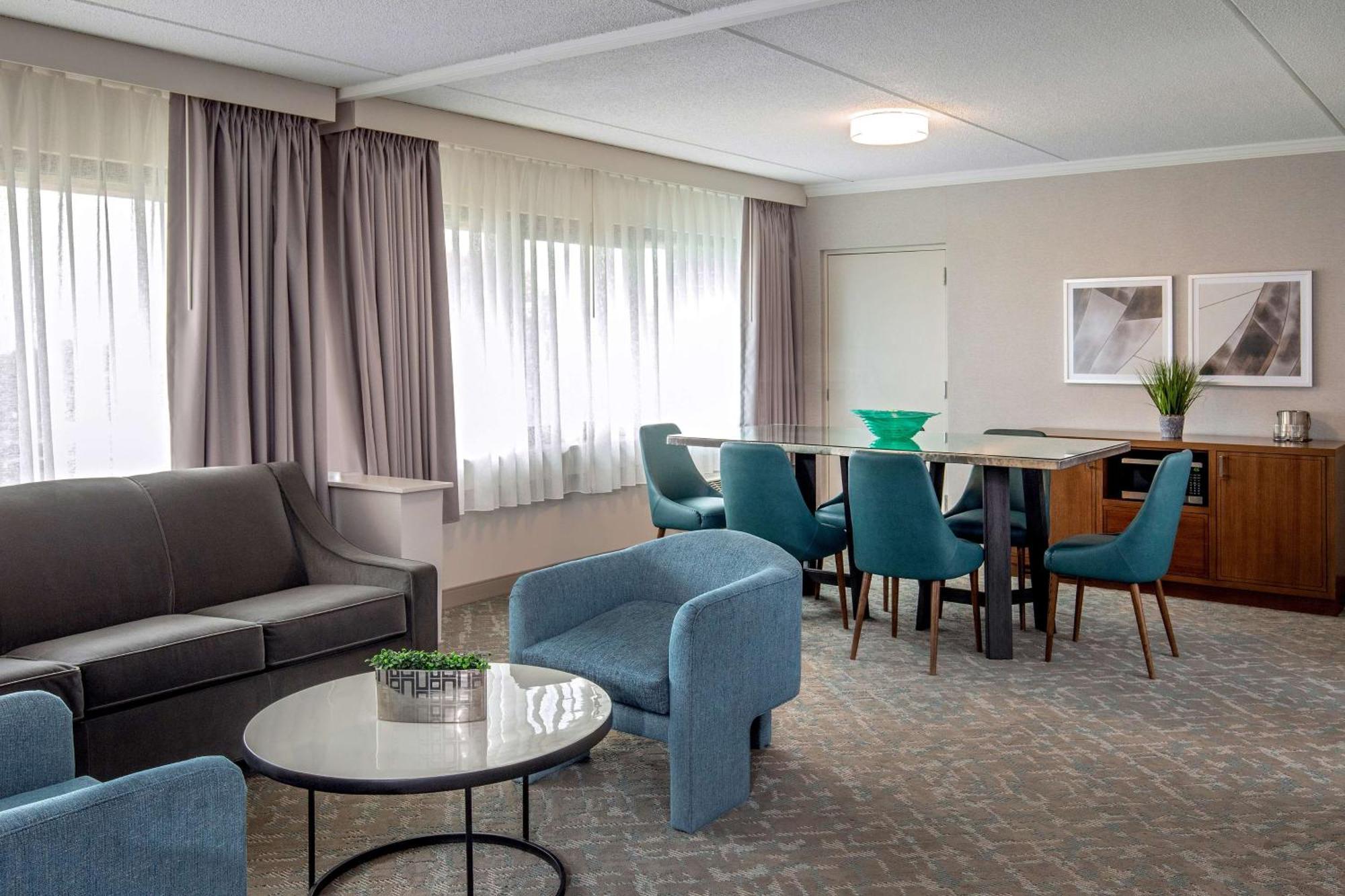 Doubletree By Hilton Boston/Westborough Hotel Exterior photo