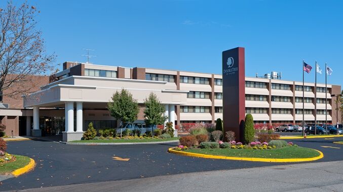 Doubletree By Hilton Boston/Westborough Hotel Exterior photo